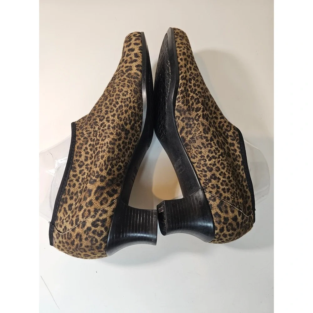 Munro American Leopard Print Shooties Tan Black Block Heel Round Toe Pumps 2in